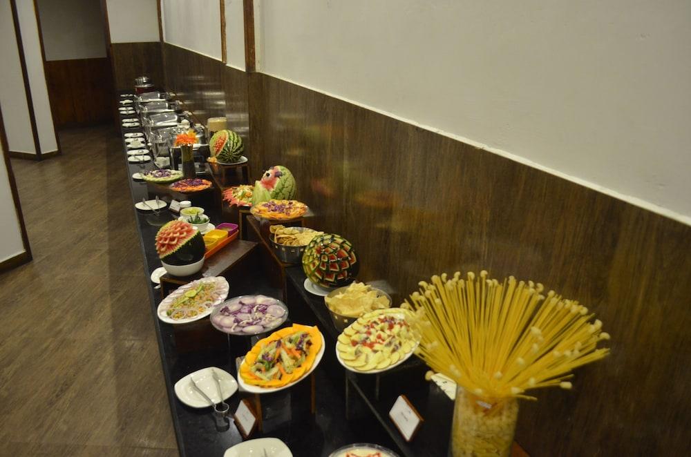 Sinclairs Bayview Hotel Port Blair Bagian luar foto