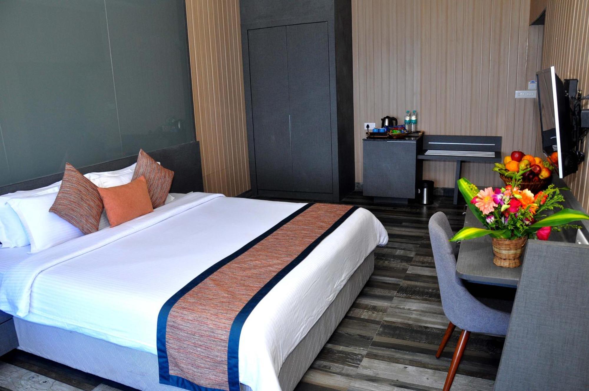 Sinclairs Bayview Hotel Port Blair Bagian luar foto
